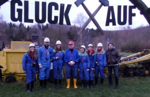 Das Team nach getaner Arbeit im Bergwerk