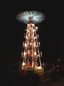 Pyramide auf dem Weihnachtsmarkt